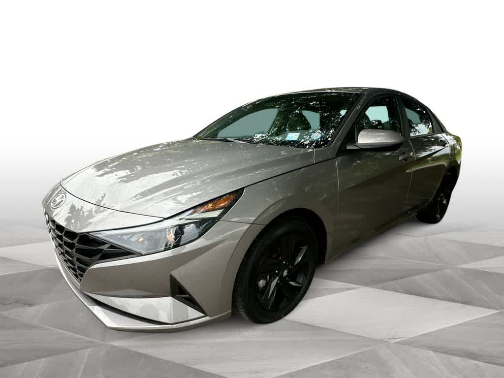 Thumbnail: 2023 Hyundai Elantra - 4