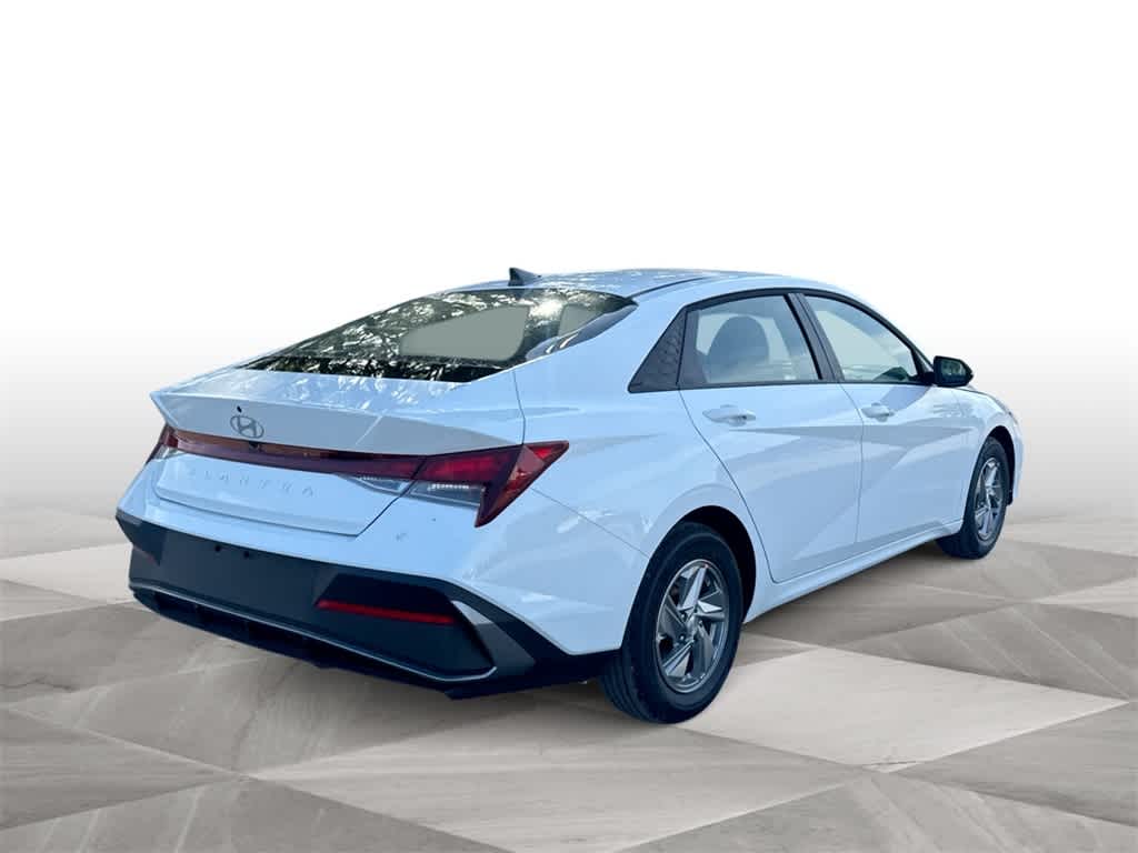 Thumbnail: 2025 Hyundai Elantra - 8