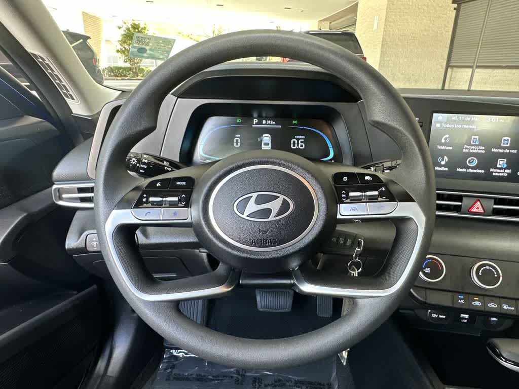 Thumbnail: 2025 Hyundai Elantra - 15