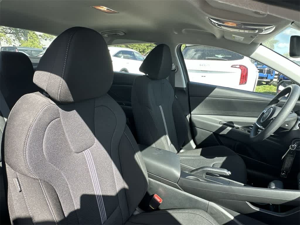 Thumbnail: 2025 Hyundai Elantra - 27