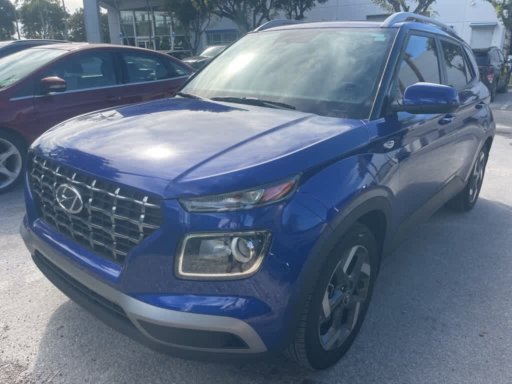 Used 2023 Hyundai Venue SEL SUV