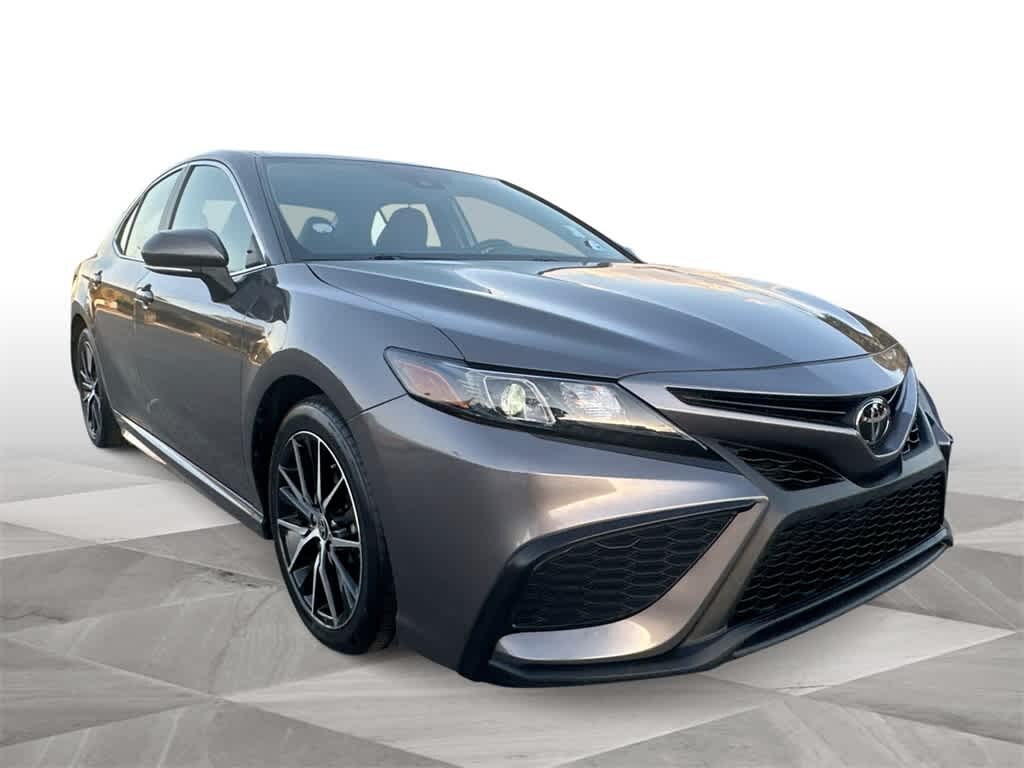 Used 2024 Toyota Camry SE Sedan