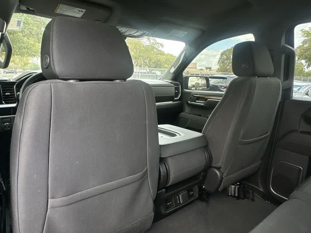 Thumbnail: 2023 Chevrolet Silverado 1500 - 23