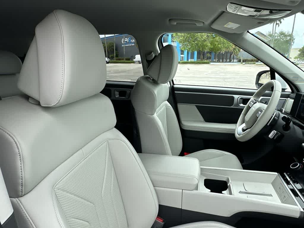 Thumbnail: 2025 Hyundai Santa Fe - 27