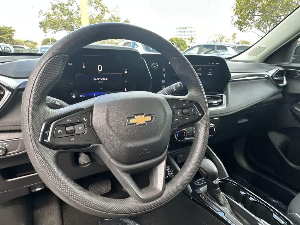 Thumbnail: 2025 Chevrolet TrailBlazer - 13