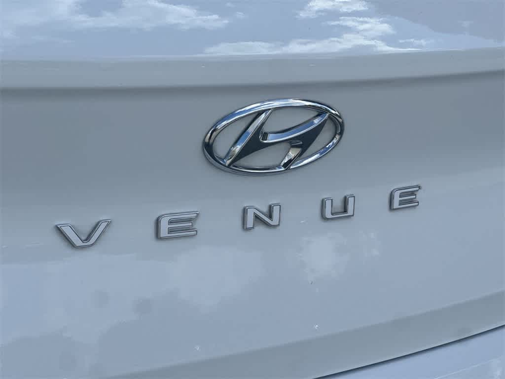 Thumbnail: 2023 Hyundai Venue - 10