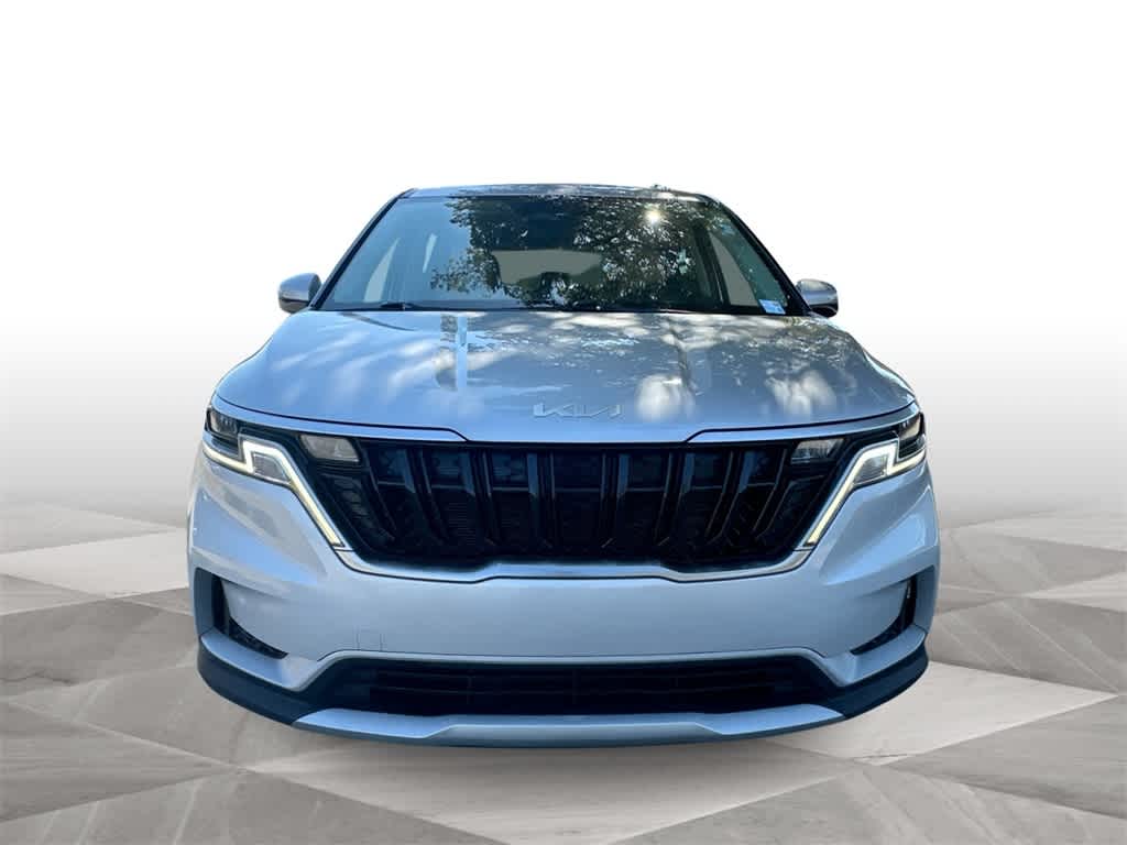 Thumbnail: 2023 Kia Carnival - 3