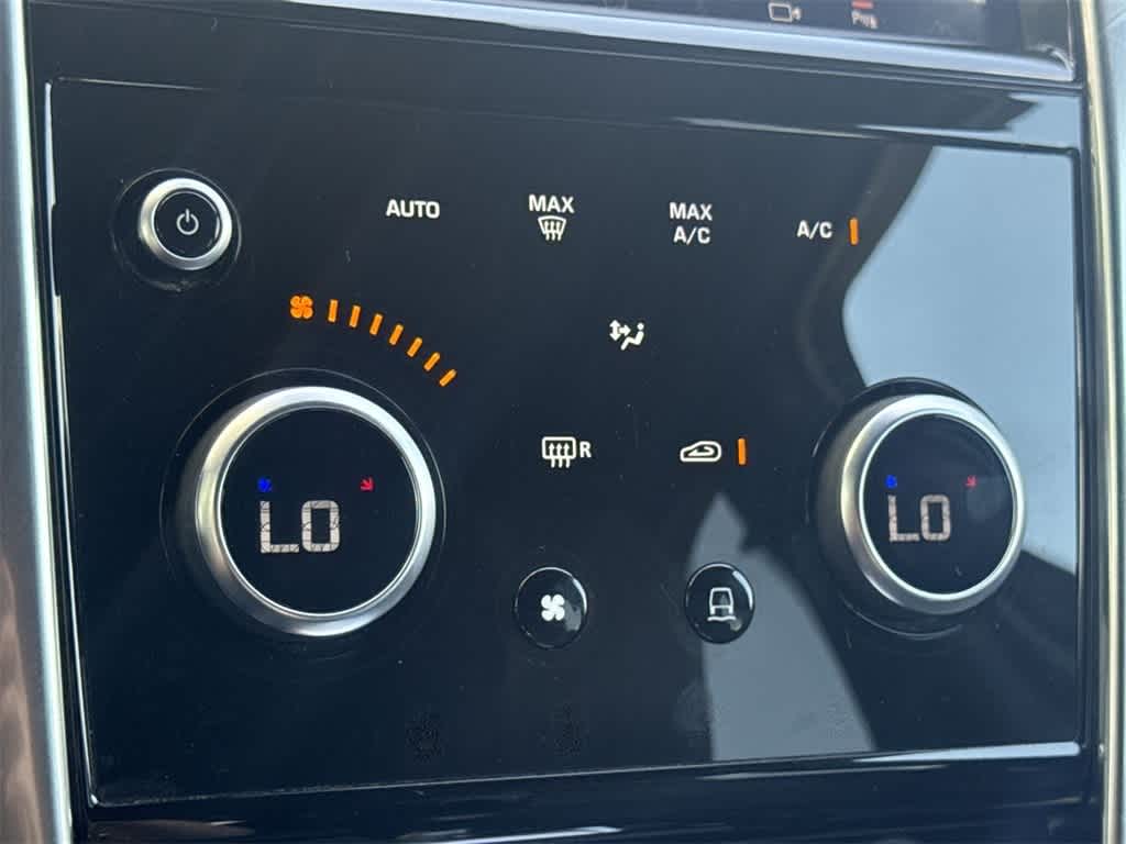 Thumbnail: 2020 Land Rover Discovery Sport - 20