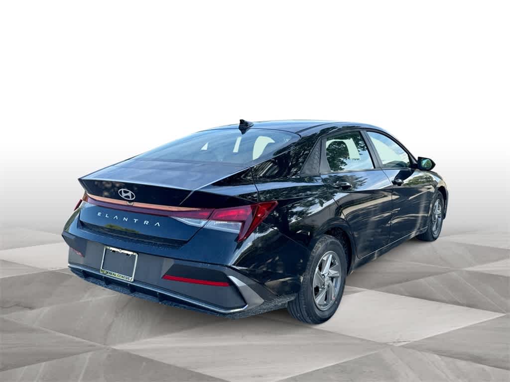 Thumbnail: 2025 Hyundai Elantra - 8