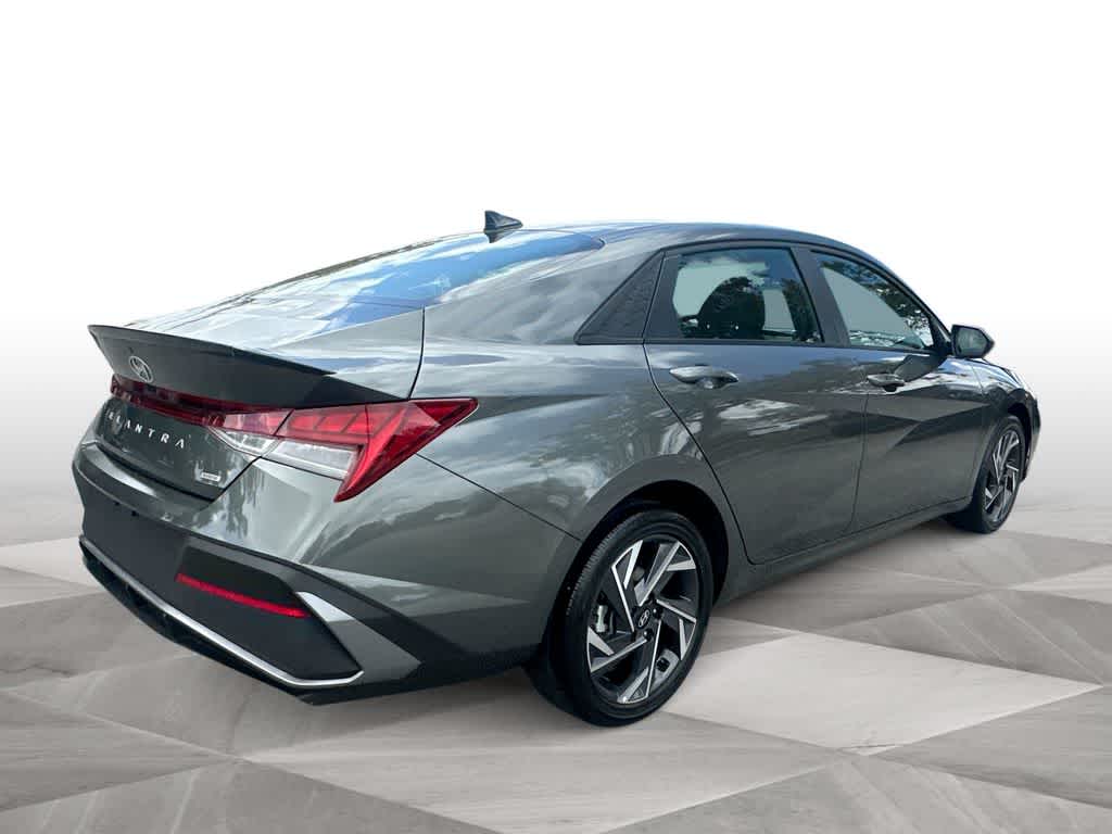 Thumbnail: 2025 Hyundai Elantra - 8