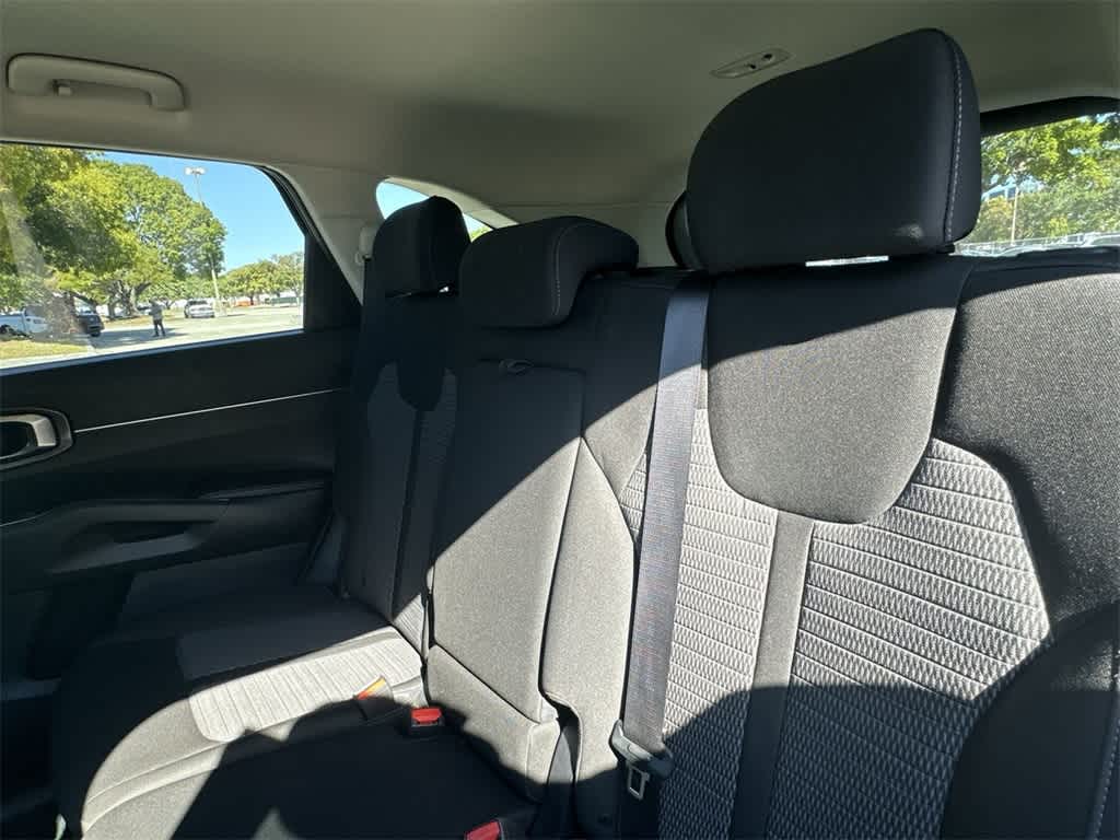 Thumbnail: 2023 Kia Sorento - 22