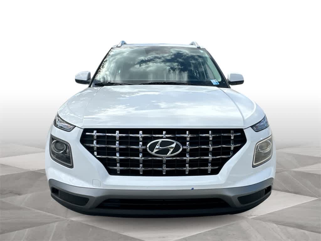 Thumbnail: 2023 Hyundai Venue - 3