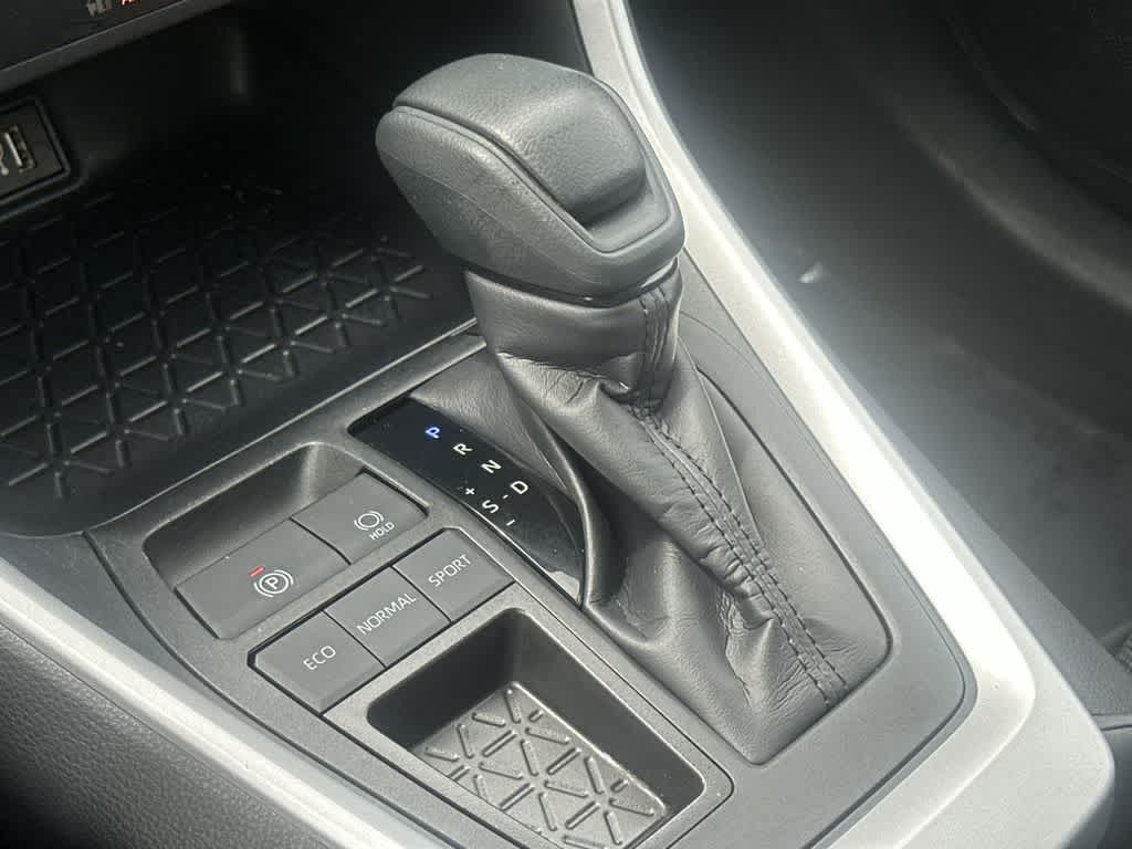 Thumbnail: 2025 Toyota RAV4 - 28