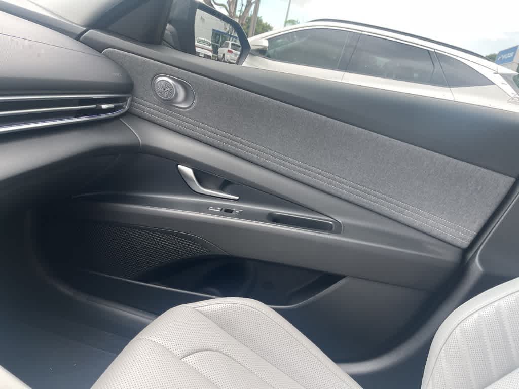 Thumbnail: 2024 Hyundai Elantra - 15