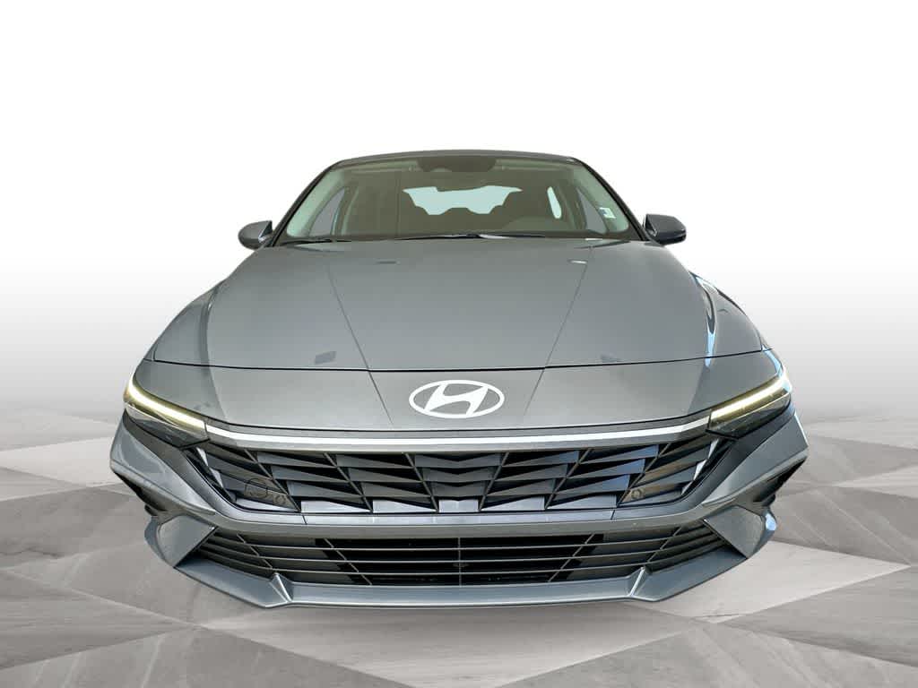 Thumbnail: 2024 Hyundai Elantra - 3