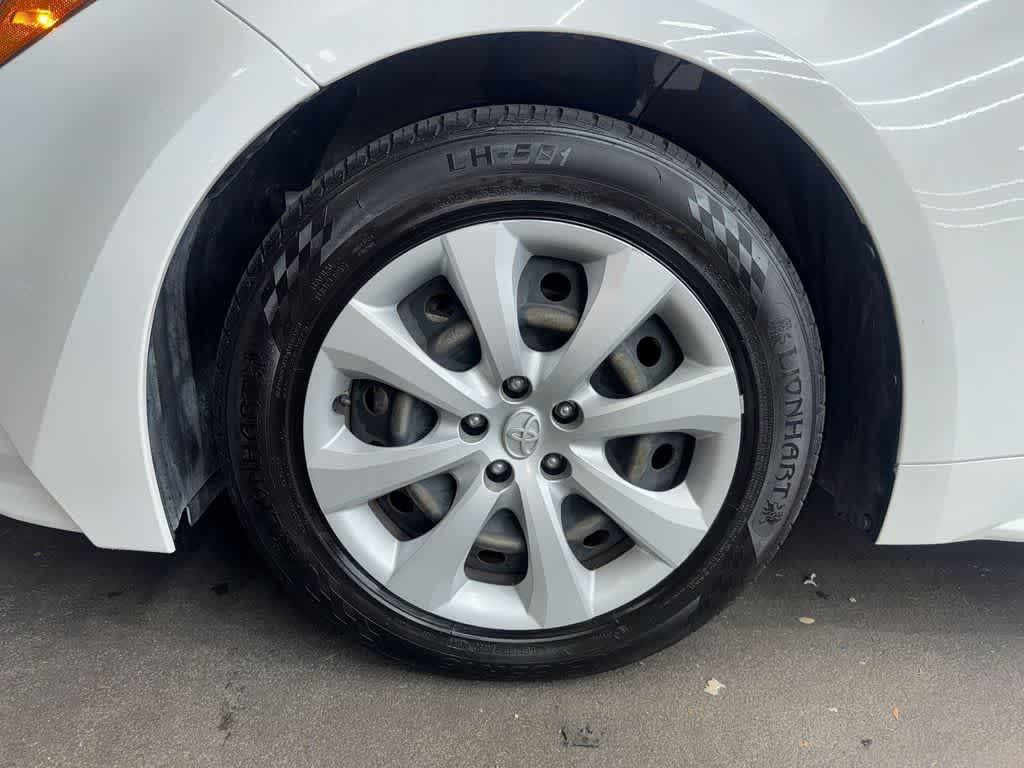 Thumbnail: 2023 Toyota Corolla - 10