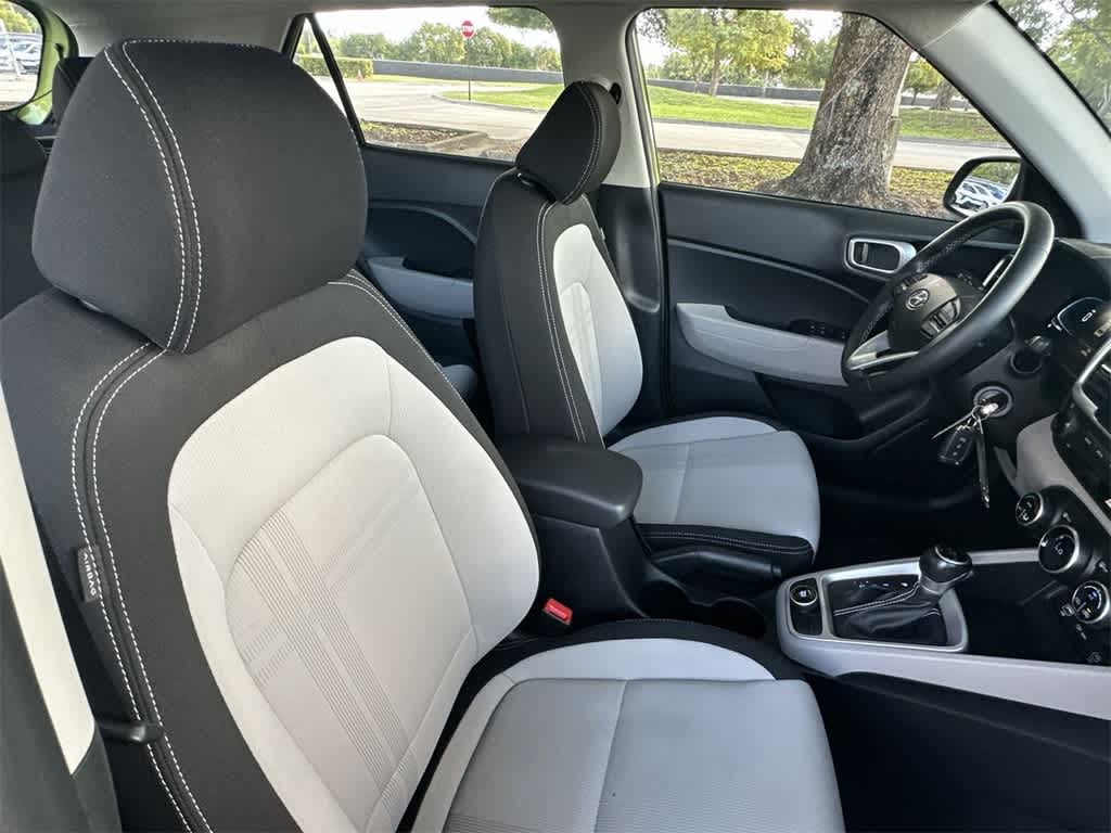 Thumbnail: 2023 Hyundai Venue - 27