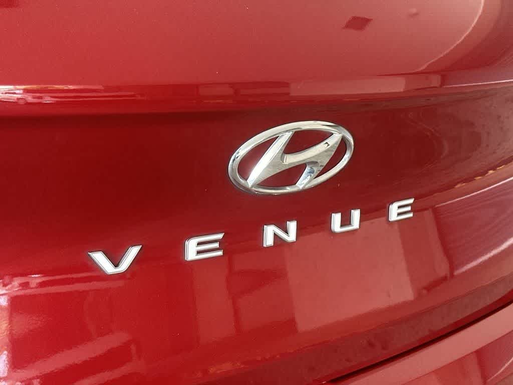 Thumbnail: 2023 Hyundai Venue - 11
