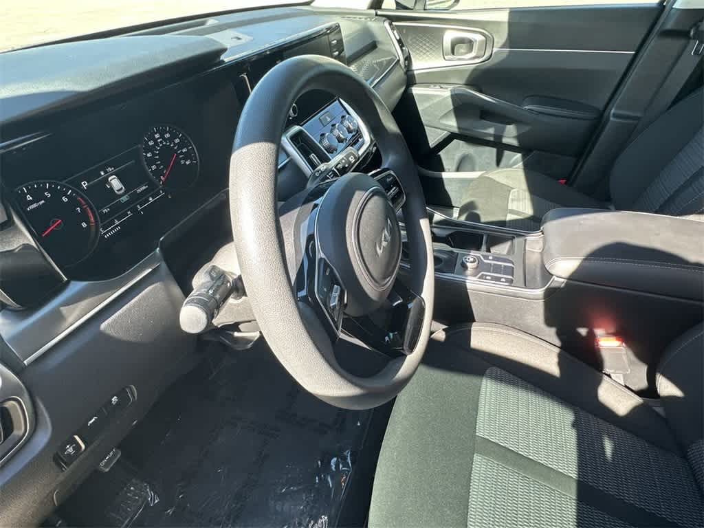 Thumbnail: 2023 Kia Sorento - 13