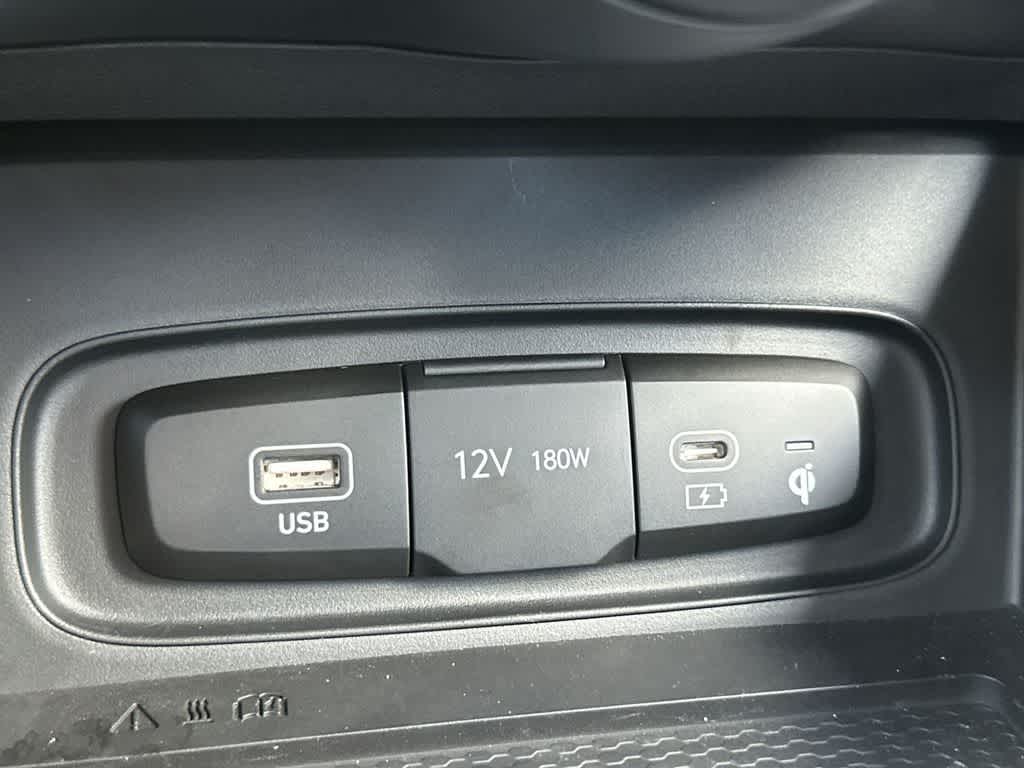 Thumbnail: 2025 Hyundai Venue - 17