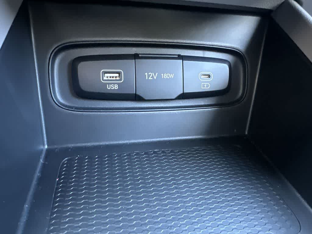 Thumbnail: 2025 Hyundai Venue - 17