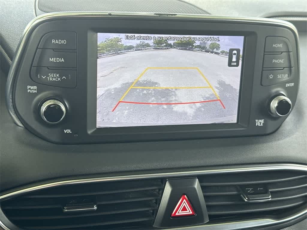 2020 Hyundai Santa Fe SE 18