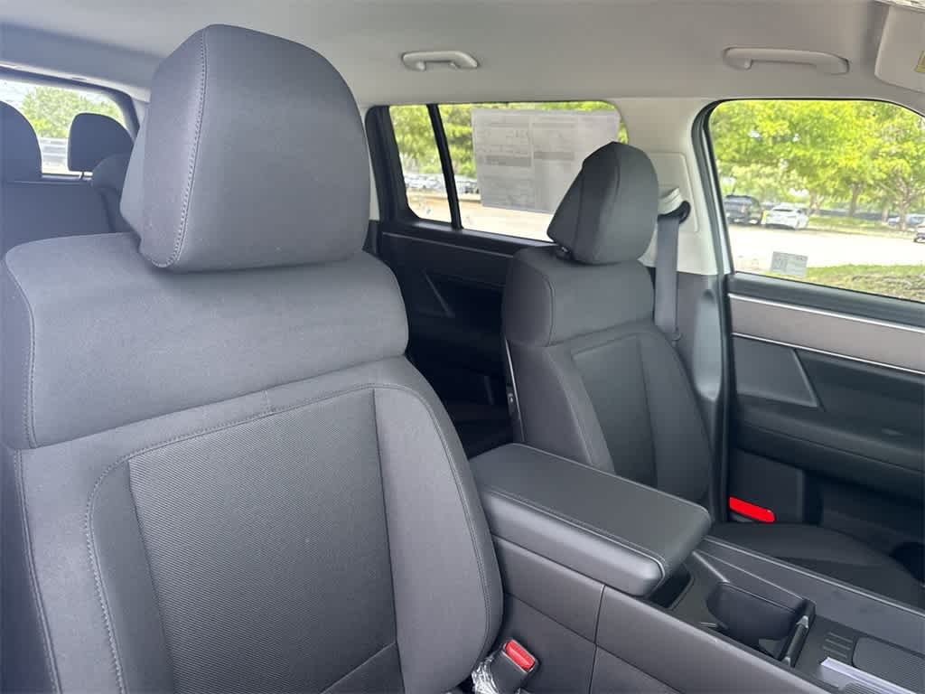 2025 Hyundai Santa Fe SE 27