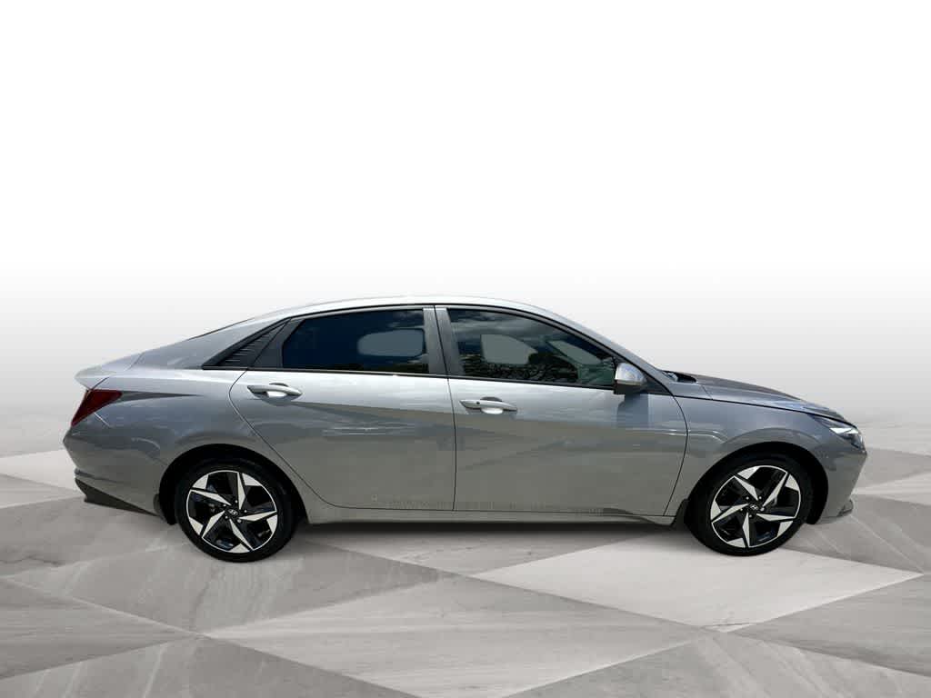 Thumbnail: 2023 Hyundai Elantra - 9