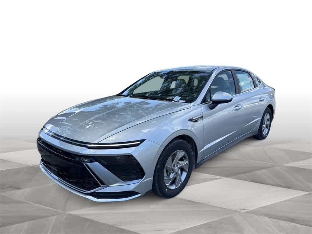 2025 Hyundai Sonata SE Hero Image