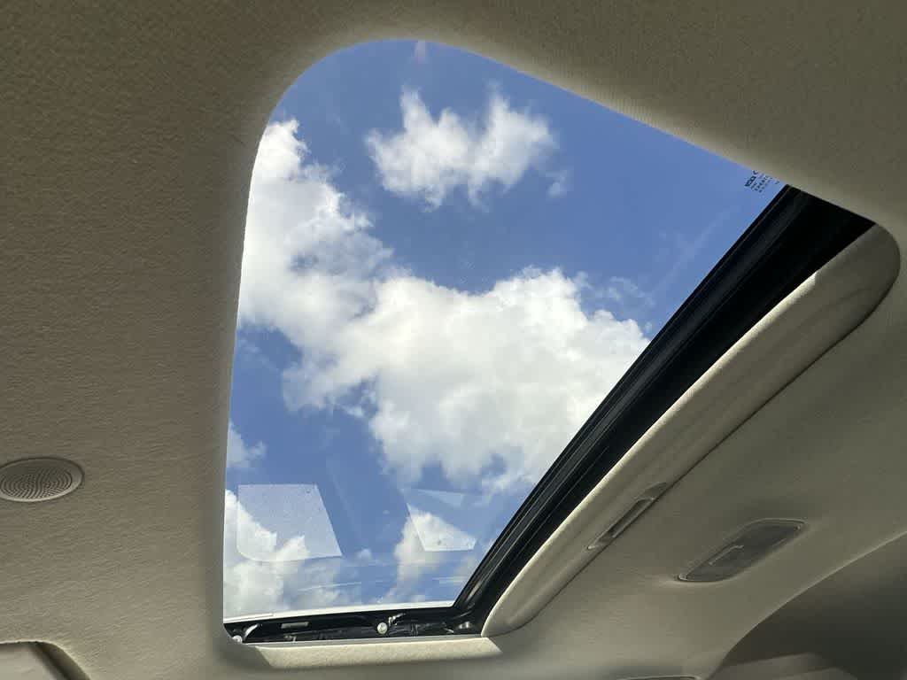 Thumbnail: 2023 Hyundai Venue - 17