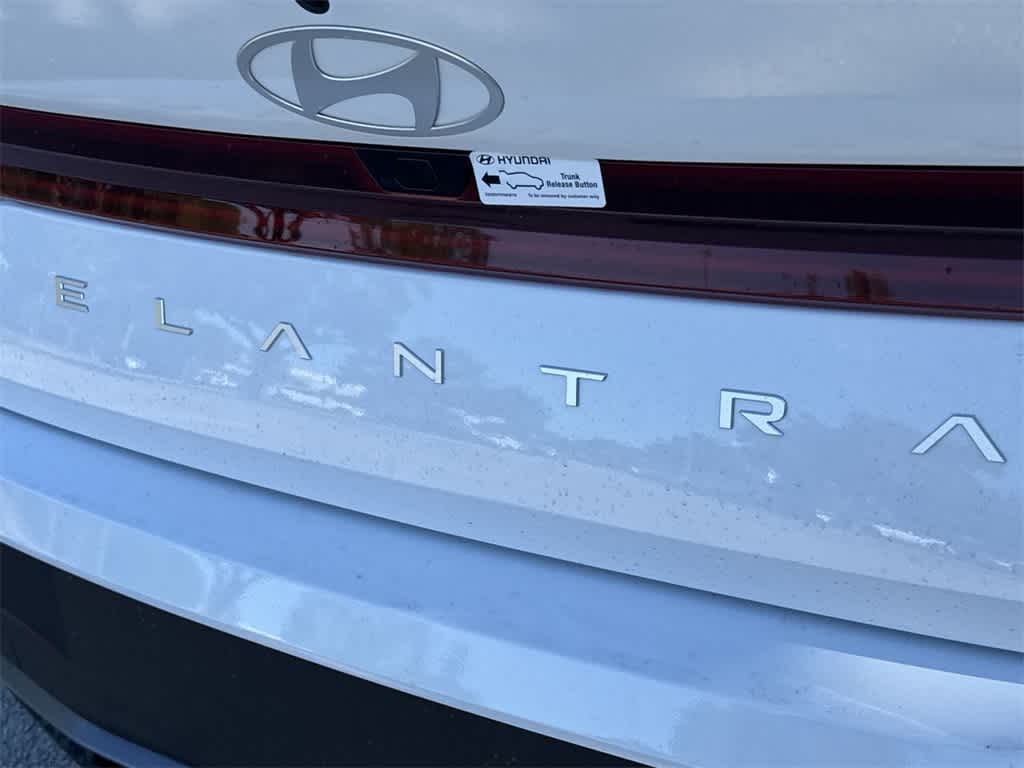 Thumbnail: 2025 Hyundai Elantra - 10