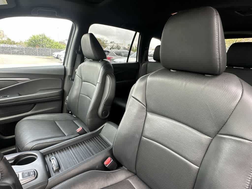 Thumbnail: 2023 Honda Passport - 14