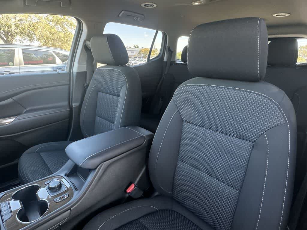 Thumbnail: 2023 GMC Acadia - 14