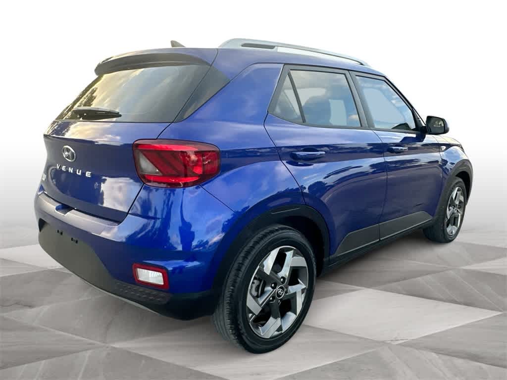 Thumbnail: 2022 Hyundai Venue - 8