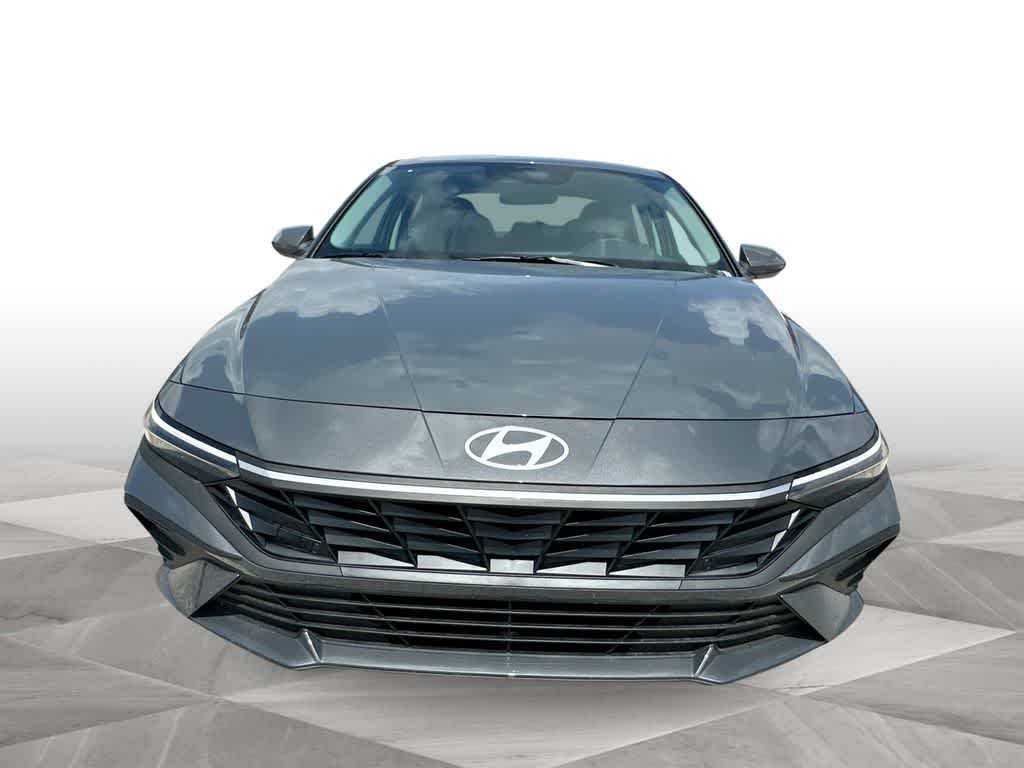 Thumbnail: 2026 Hyundai Elantra - 3