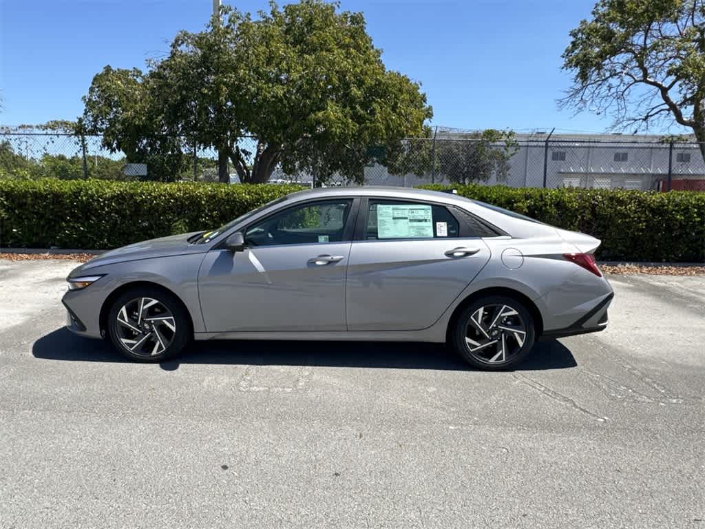 2025 Hyundai Elantra SEL 11