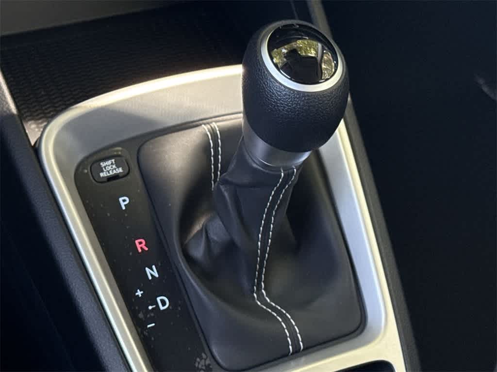 2025 Hyundai Venue SE 21