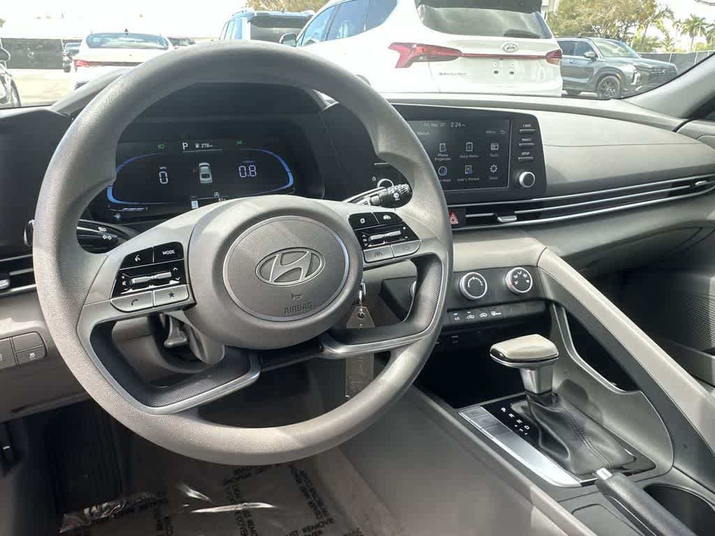 Thumbnail: 2024 Hyundai Elantra - 13