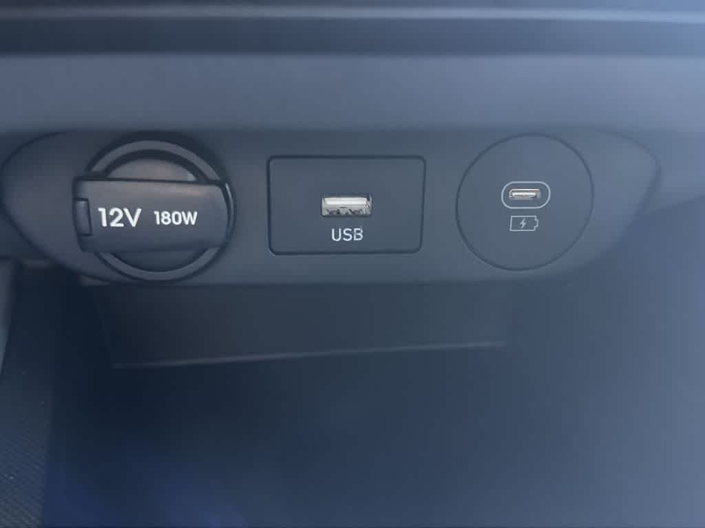 Thumbnail: 2024 Hyundai Elantra - 17