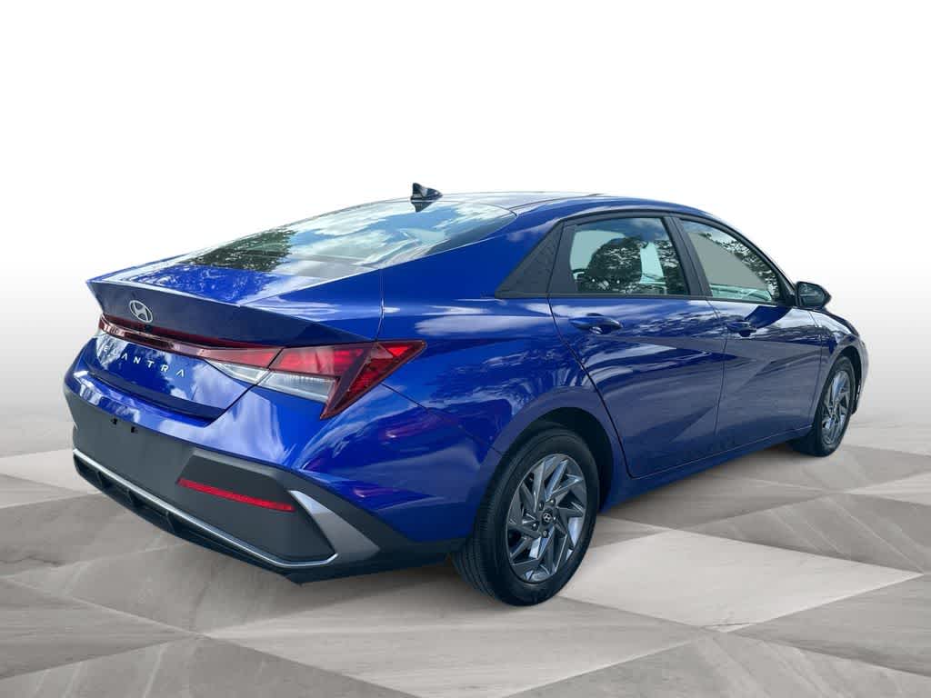 Thumbnail: 2024 Hyundai Elantra - 8