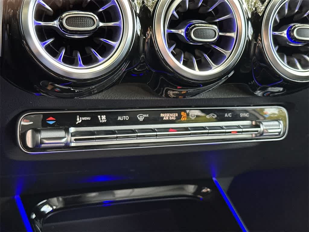 Thumbnail: 2022 Mercedes-Benz GLB - 20