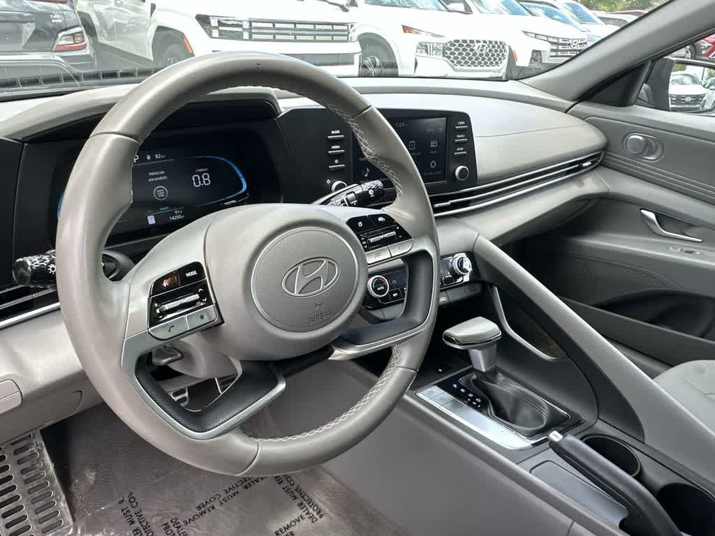 Thumbnail: 2025 Hyundai Elantra - 19