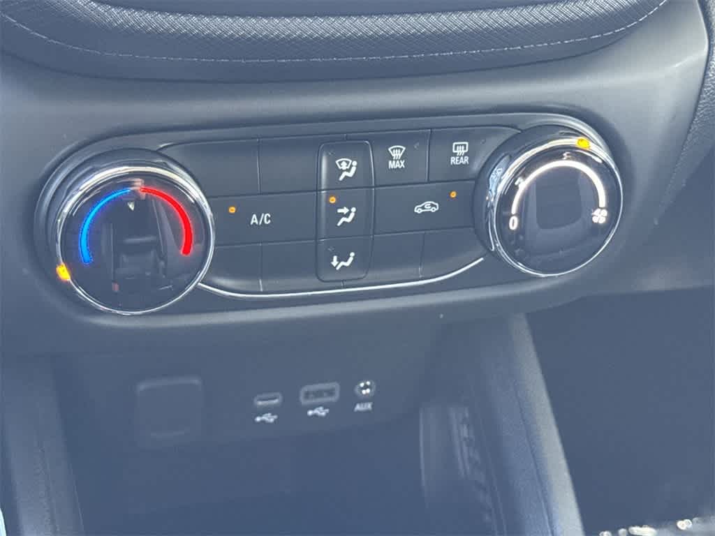 Thumbnail: 2023 Chevrolet TrailBlazer - 20