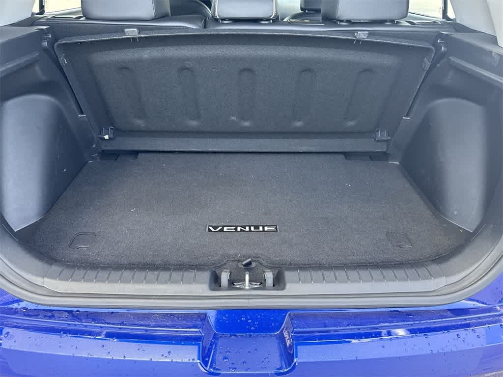 2023 Hyundai Venue Limited 25