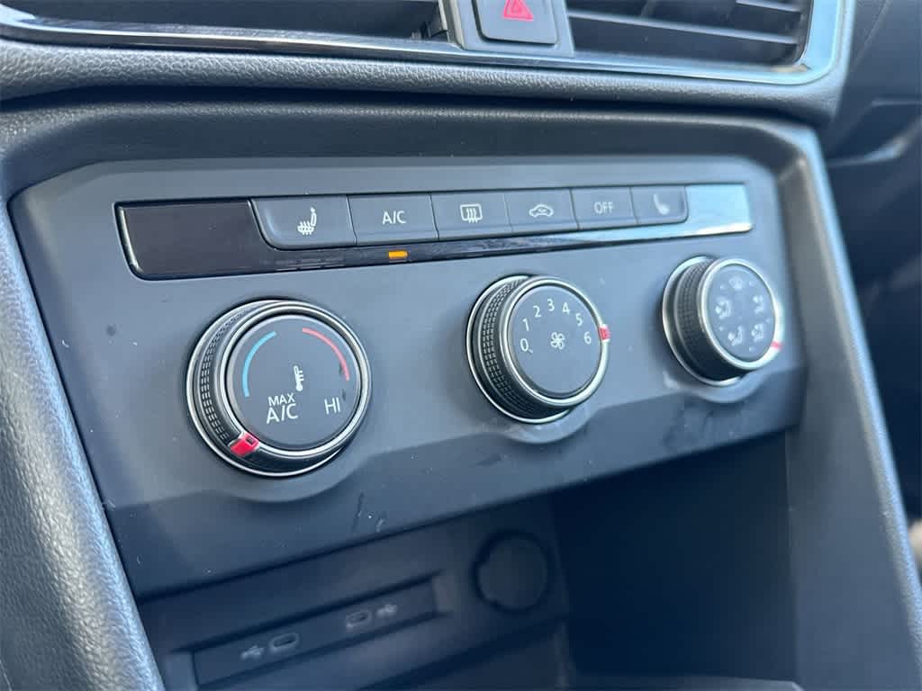 Thumbnail: 2022 Volkswagen Taos - 19