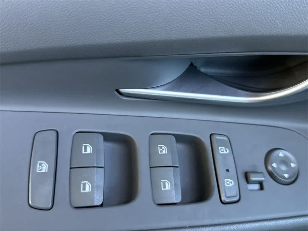 Thumbnail: 2022 Hyundai Elantra - 10