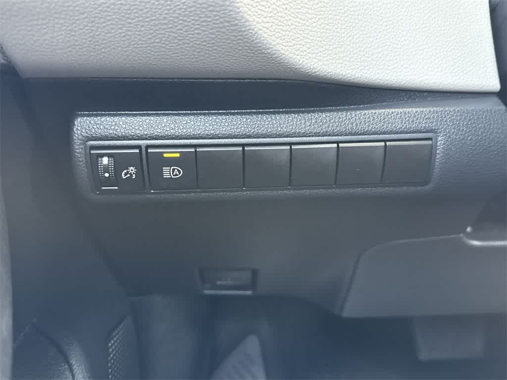 Thumbnail: 2022 Toyota Corolla - 17