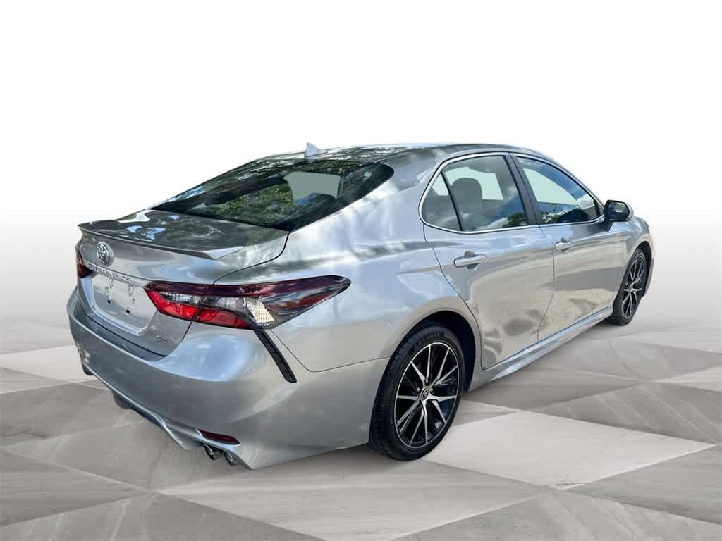 Thumbnail: 2022 Toyota Camry - 8