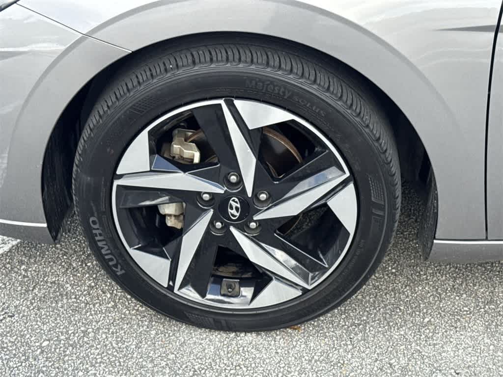 Thumbnail: 2023 Hyundai Elantra - 11