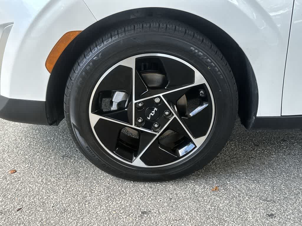 Thumbnail: 2023 Kia Soul - 10